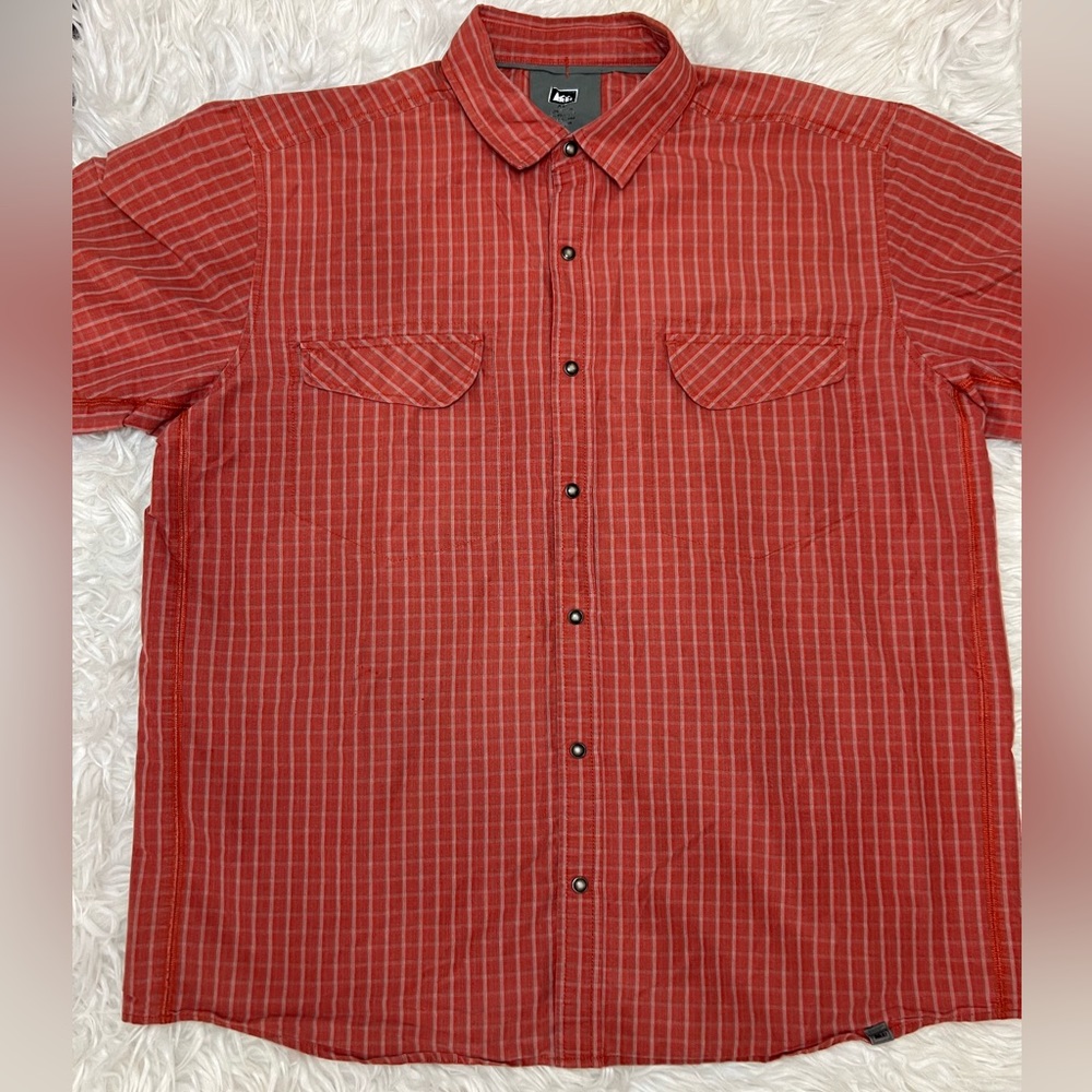 REI Mens Gray Snap‎ Short Sleeve Button Down Striped Vent On Back Size XL